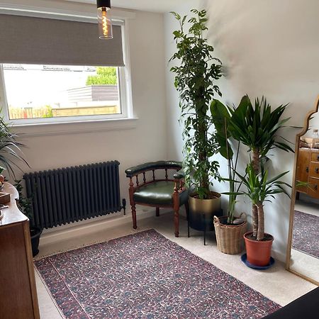 Private Room With Separate Shower And Free Parking Edinburgh Exterior foto